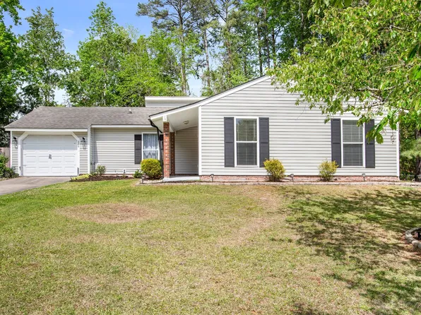 620 Shadowridge Rd, Jacksonville, NC 28546