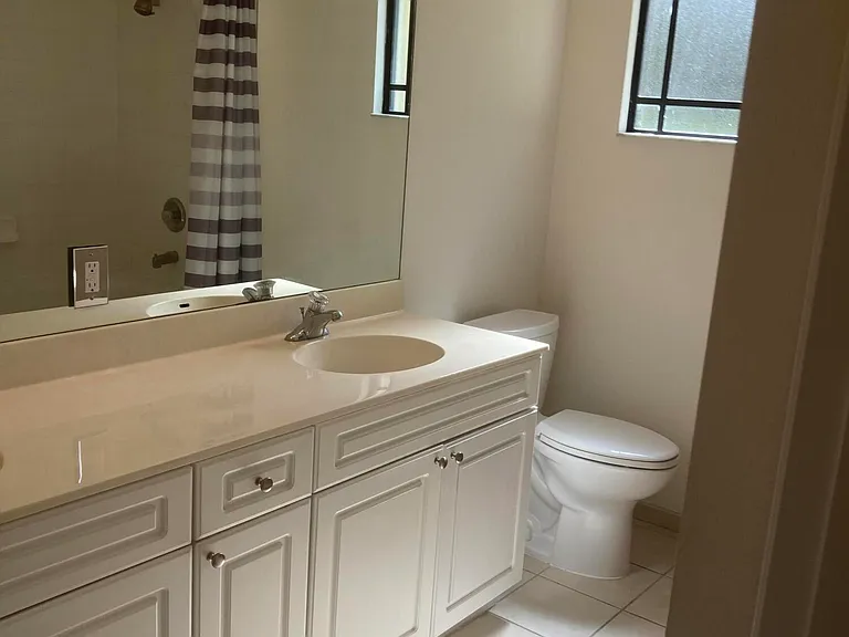 3018 Alcazar Pl #103 — Photo 42