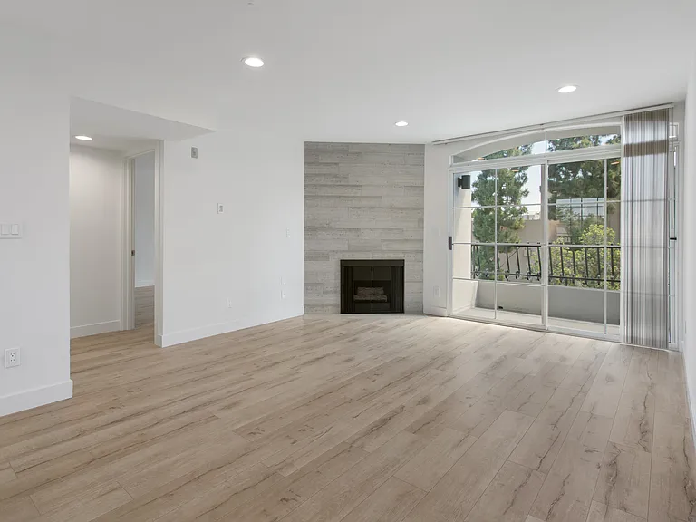 1601 Selby Ave #401 — Photo 9