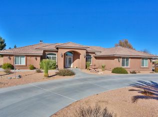 19222 Kinai Rd, Apple Valley, CA 92307