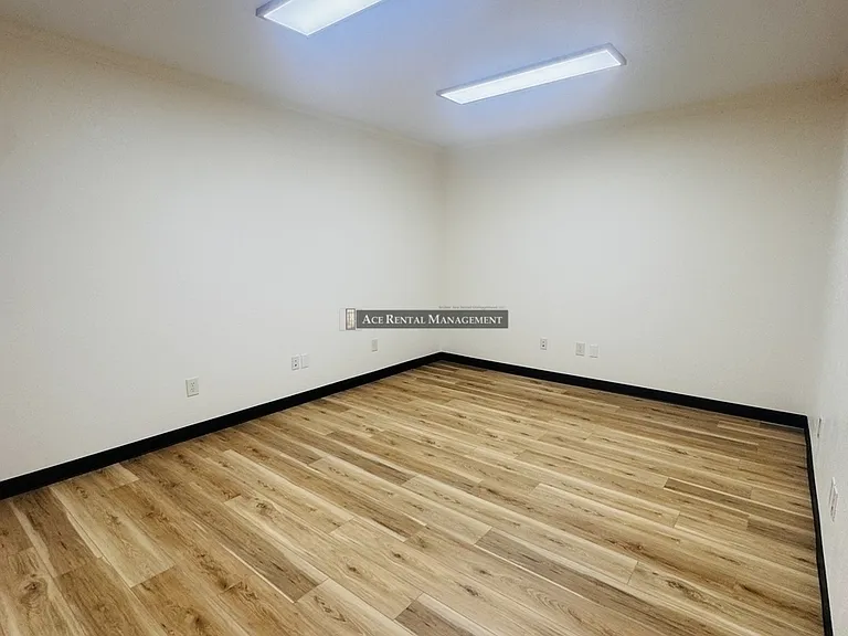 2905 Nederland Ave #107001001 — Photo 5