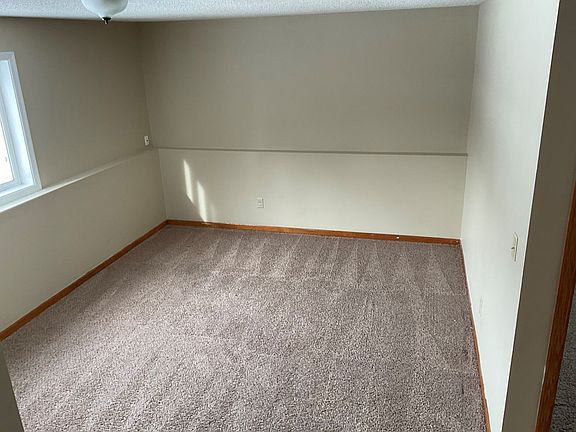 3rd image of 6525A Douglas Ave N