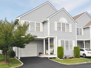 87 Ashburton Dr, Cranston, RI 02921