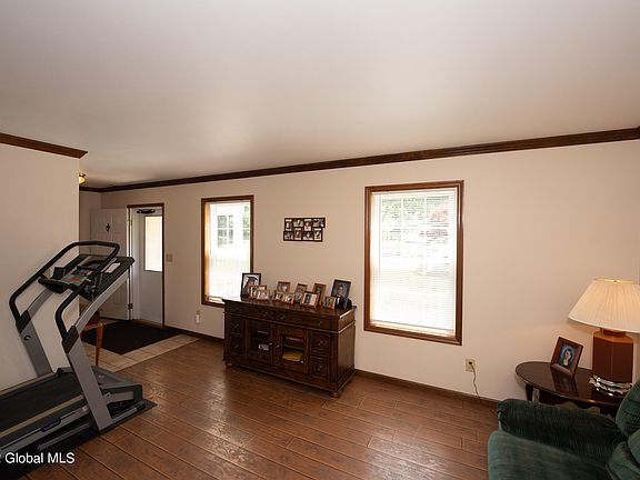 3rd image of 35 Esopus Dr