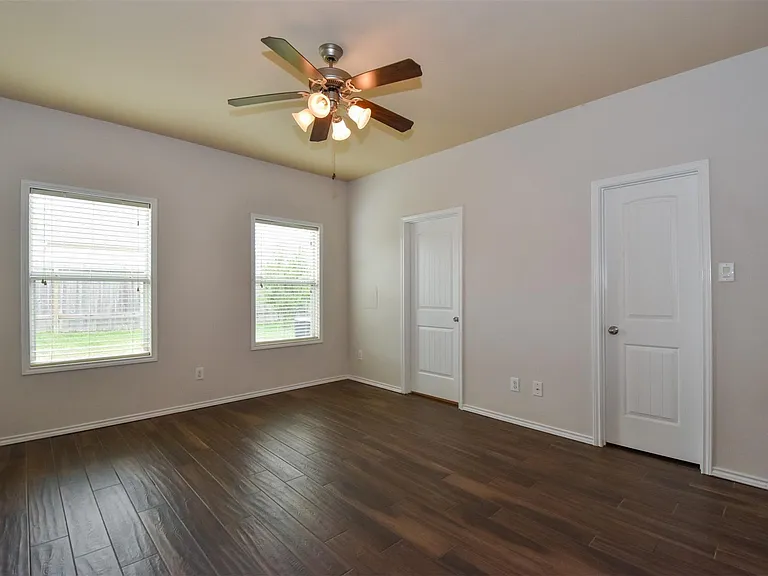 3615 Bridgebluff Ln — Photo 11