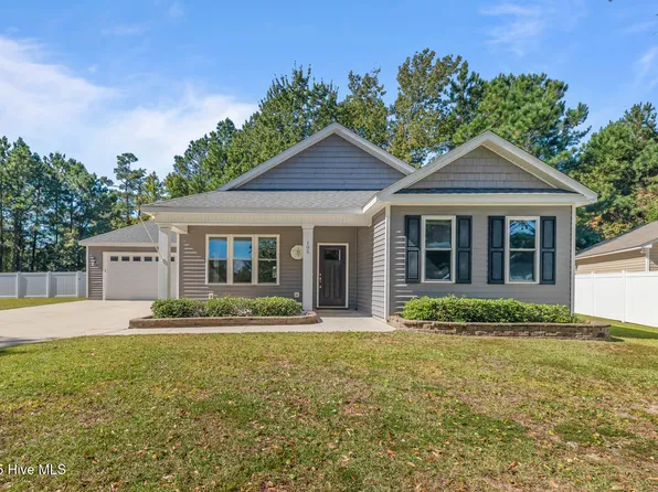 105 Pine Court, Cape Carteret, NC 28584