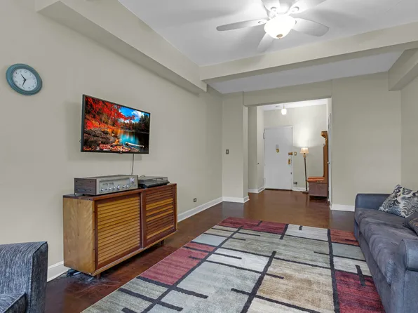 2465 Palisade Avenue image 5 of 27