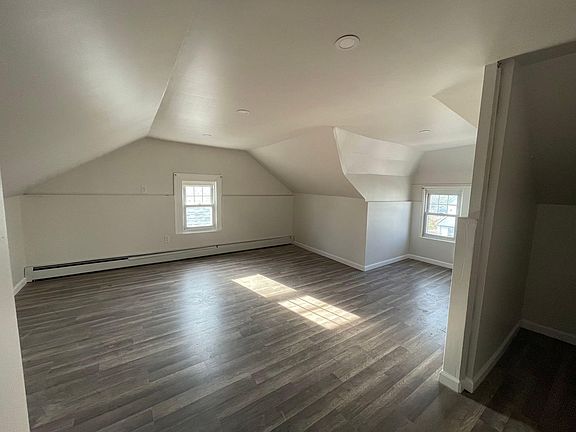3rd image of 4855 206th St