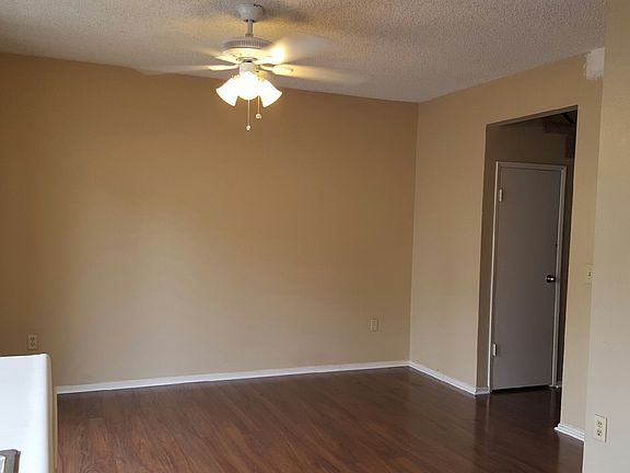 3rd image of 1725 N Rainwood Cir APT D