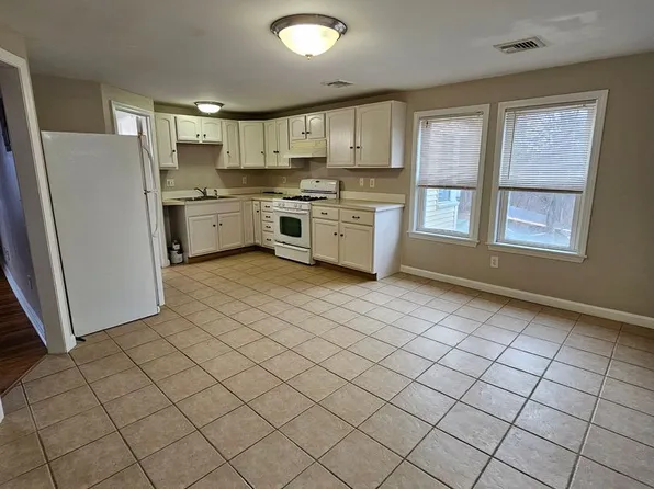 76 Congress St, 76 Congress St Floor 2, Manchester, NH 03102