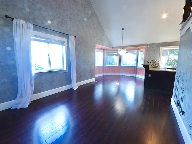 Front living room with dining quarter