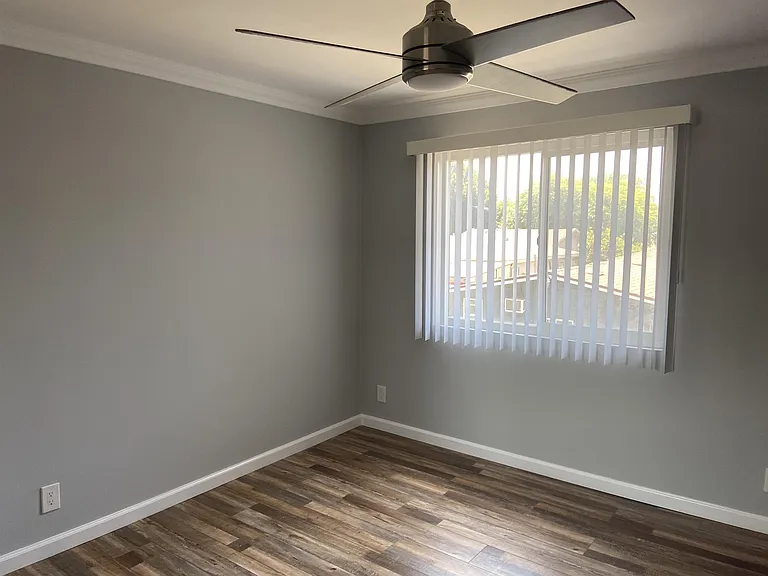 4323 Perlita Ave #16 — Photo 7