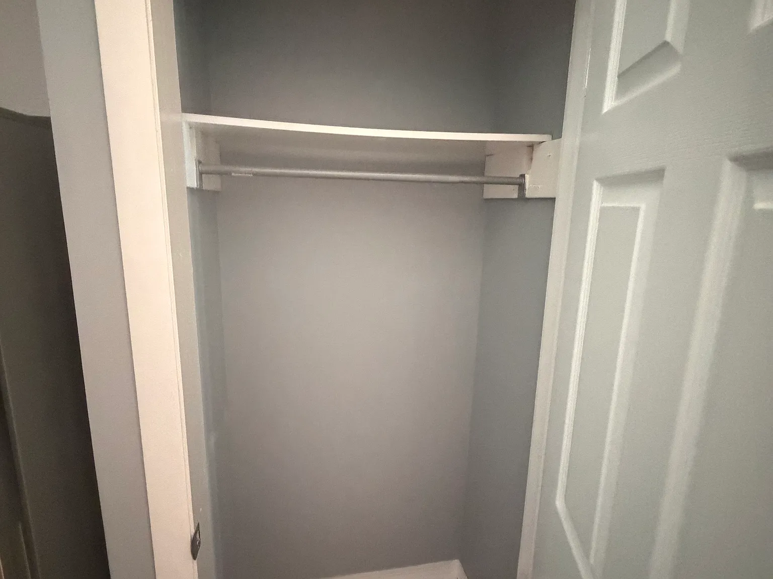 1 bed, 900 sqft, $2,000 — Photo 3