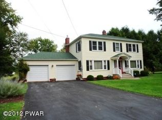 460 Perkins Pond Rd, Beach Lake, PA 18405