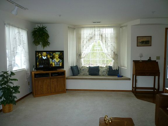 5th image of 315 E Park St #B30