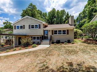 613 Quaker Ln, High Point, NC 27262