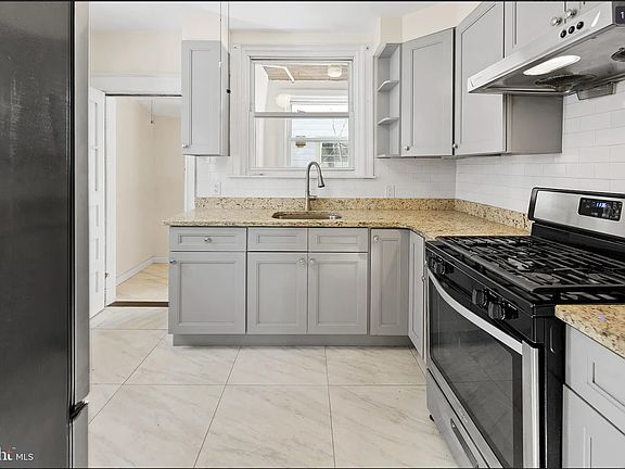 5th image of 7272 Calvin Rd