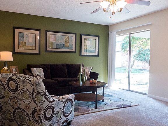Willow Gardens Apartments | Lafayette, LA