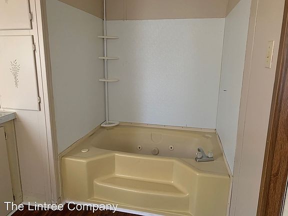 3rd image of 1622 Conkling Dr
