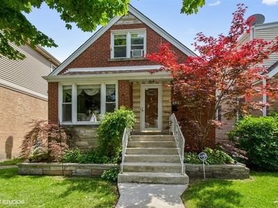 6945 W Berwyn Ave, Chicago, IL, 60656