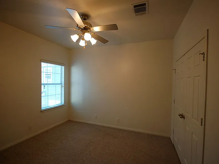 5100 Caswell Ave — Photo 9