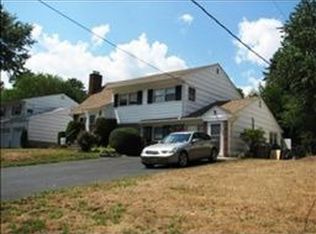 458 Greenbrook Rd, North Plainfield, NJ 07063