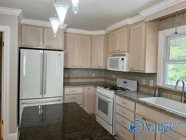 400 Forrest Park Ct NW — Photo 8
