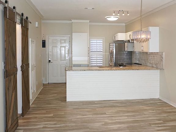 2nd image of 2723 Bay Club Dr