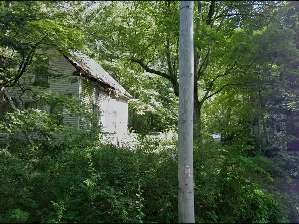 78 Federal Hill Rd, Oxford, MA 01540