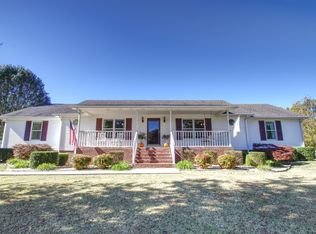 535 Parkers Chapel Rd, Portland, TN 37148