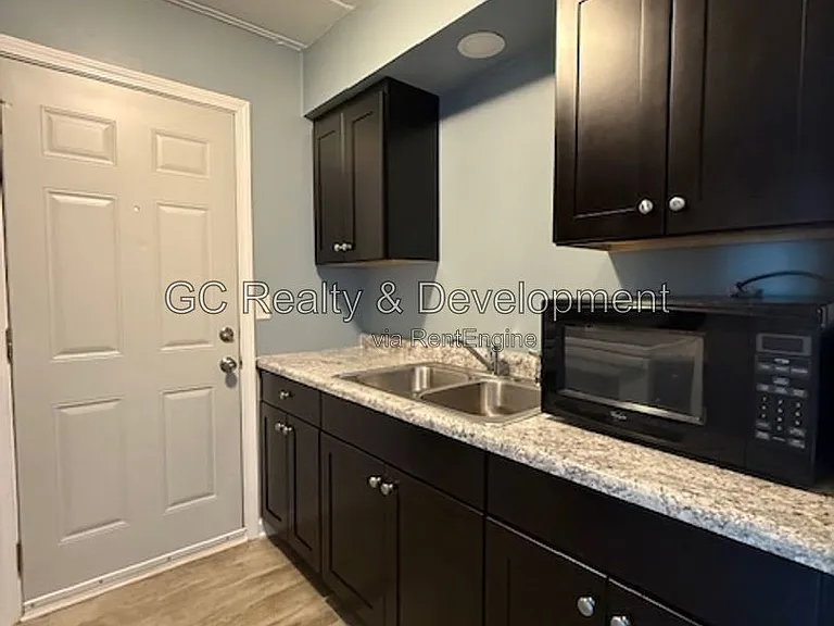 342 Wilson Ave #A — Photo 5