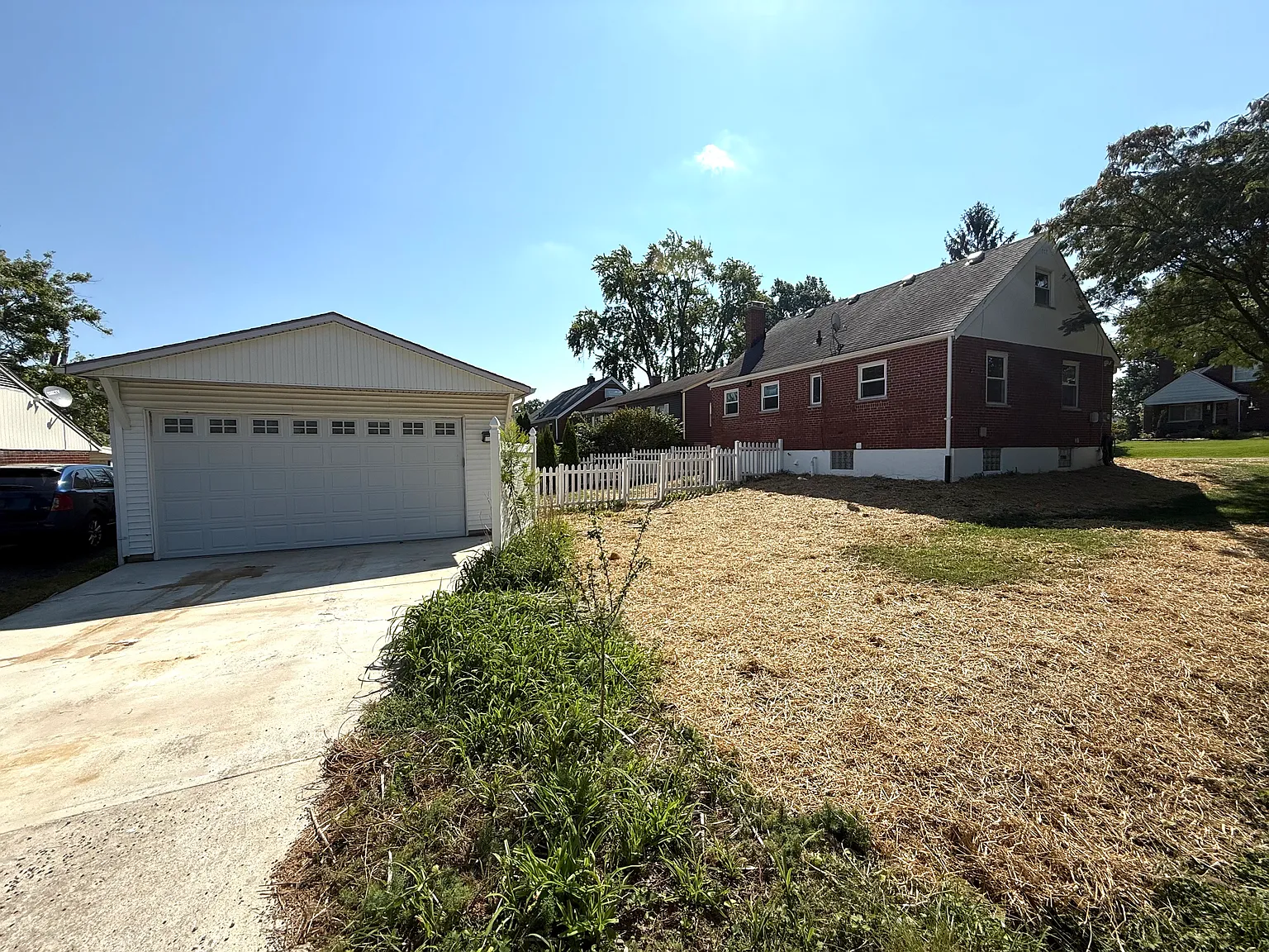 3 bed, 1219 sqft, $2,240 — Photo 3