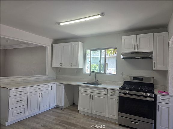 5th image of 3509 W Flower Ave