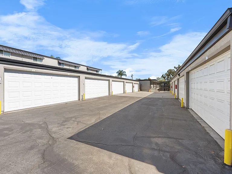 Summerwood Apartment Homes — Photo 10