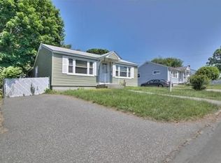 22 Elmwood Rd, Methuen, MA 01844