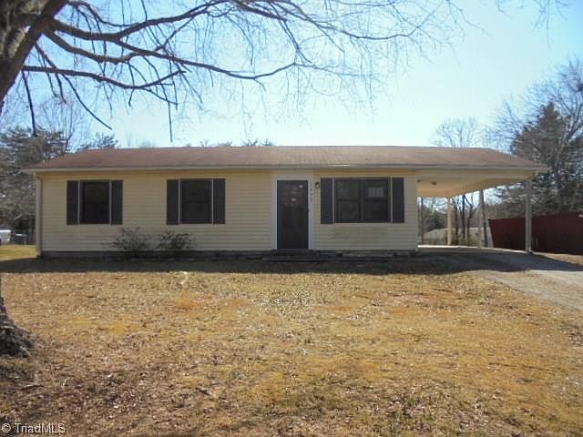 1st image of 1402 Camelot Pl