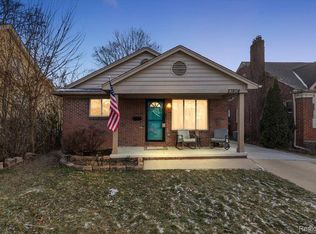 27804 Glenwood St, Saint Clair Shores, MI 48081