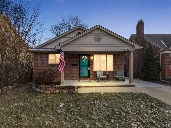 27804 Glenwood St, Saint Clair Shores, MI 48081