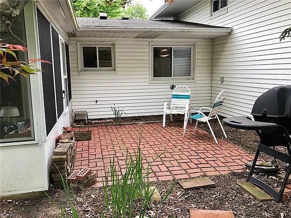 3rd image of 8158 Danbury Ct