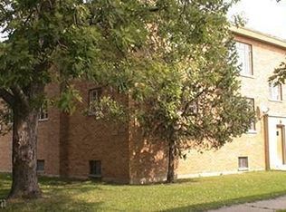 739 N Linden Ave Floor 1, Waukegan, IL 60085