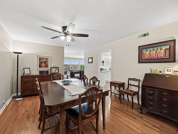 3rd image of 211 Elgin Ave APT 5J