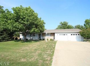 2 Hayes Dr, Danvers, IL 61732