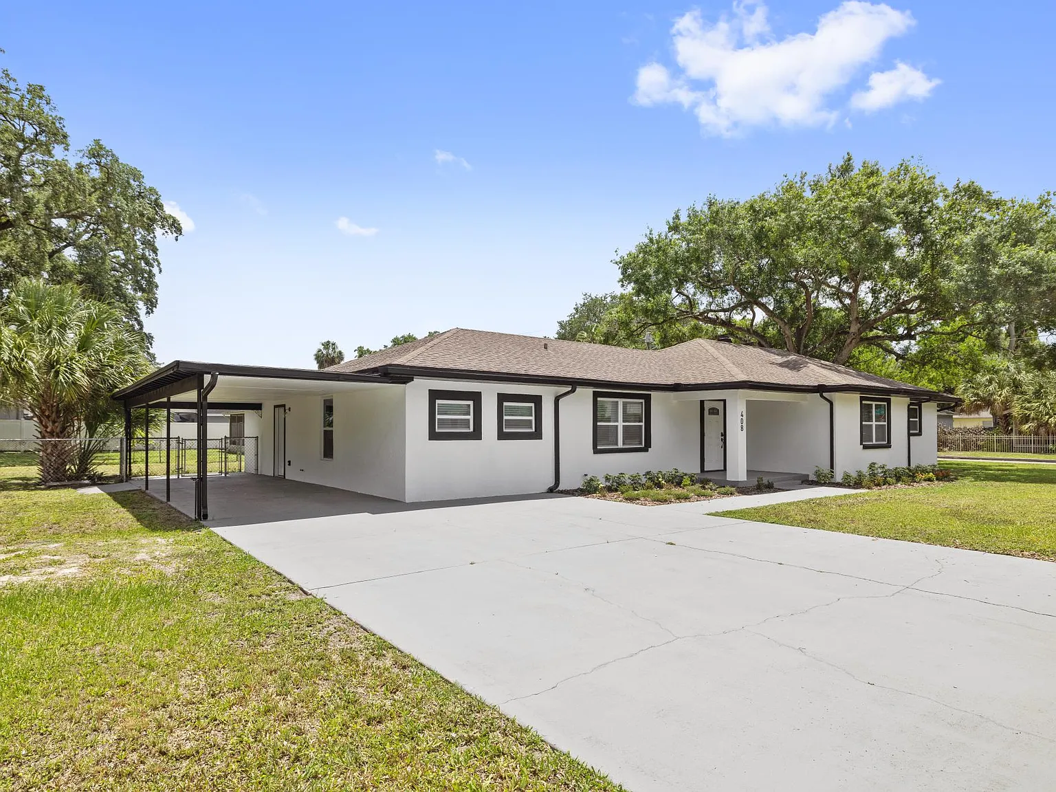 4 bed, 1968 sqft, $4,150 — Photo 1