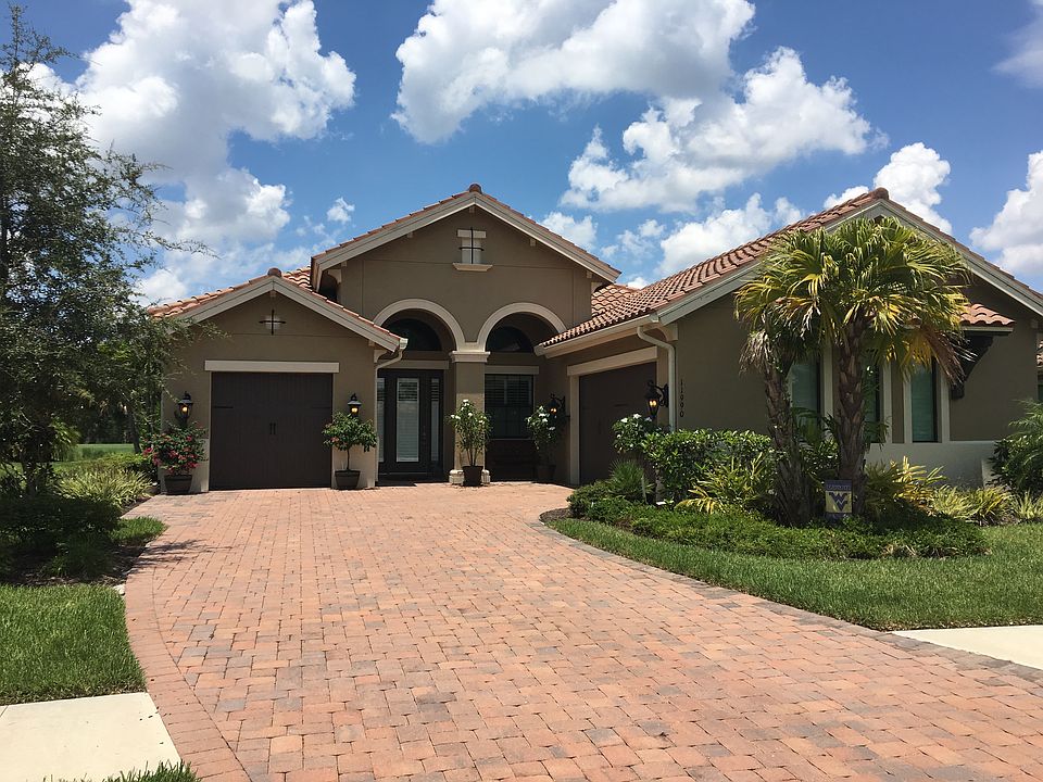 1st image of 11990 Heather Woods Ct
