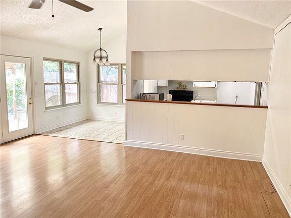5th image of 1606 Wagongap Dr