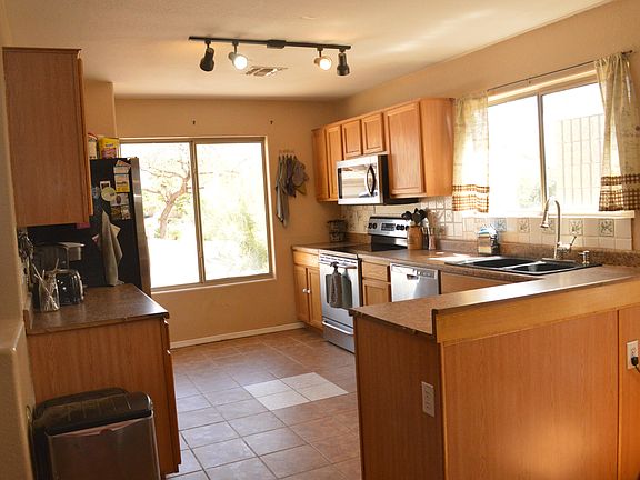 3rd image of 3724 S 74th Dr
