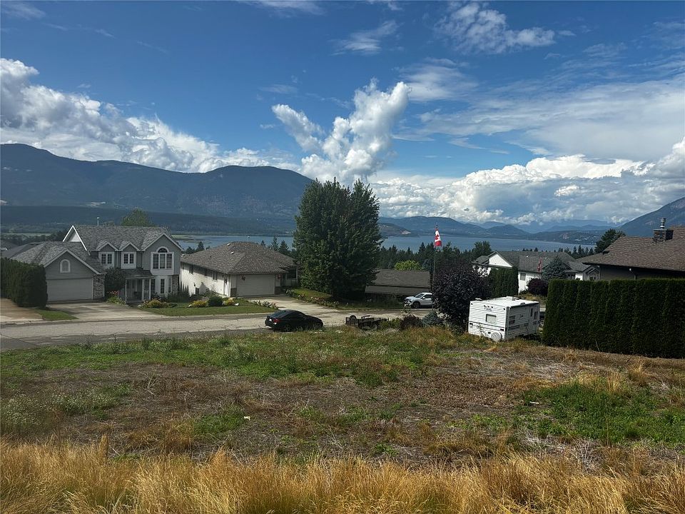 1st image of 16 Saint St SE #870