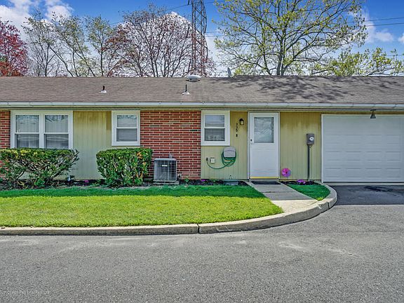 2nd image of 335B Canterbury Ct #100B