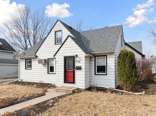 324 S Olive St, Waconia, MN 55387