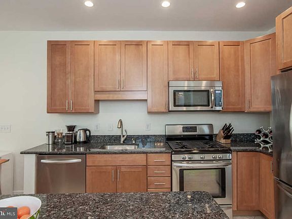 4th image of 1800 Wilson Blvd #122